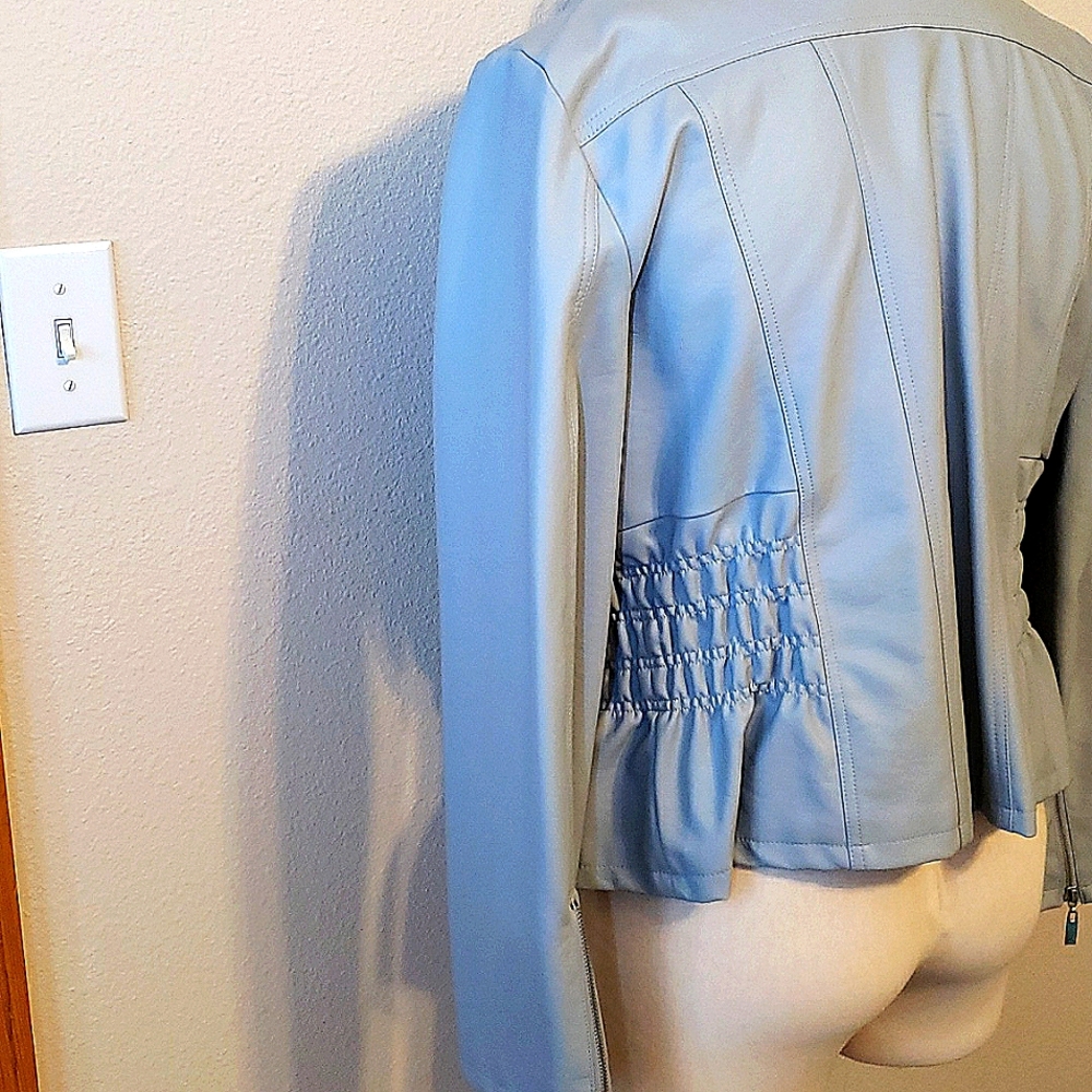 Womens jacket - Picture 3 of 8
